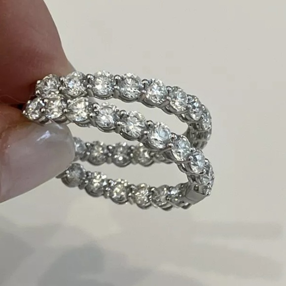 ROUND BRILLIANT DIAMOND 18KT WHITE GOLD EARRINGS - Picture 4 of 17